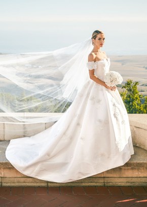 áo cưới satin đẹp cho tiệc ngoài trời