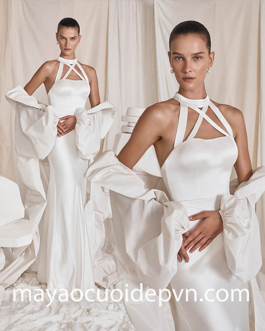 simple wedding dress pairs with detachable cape